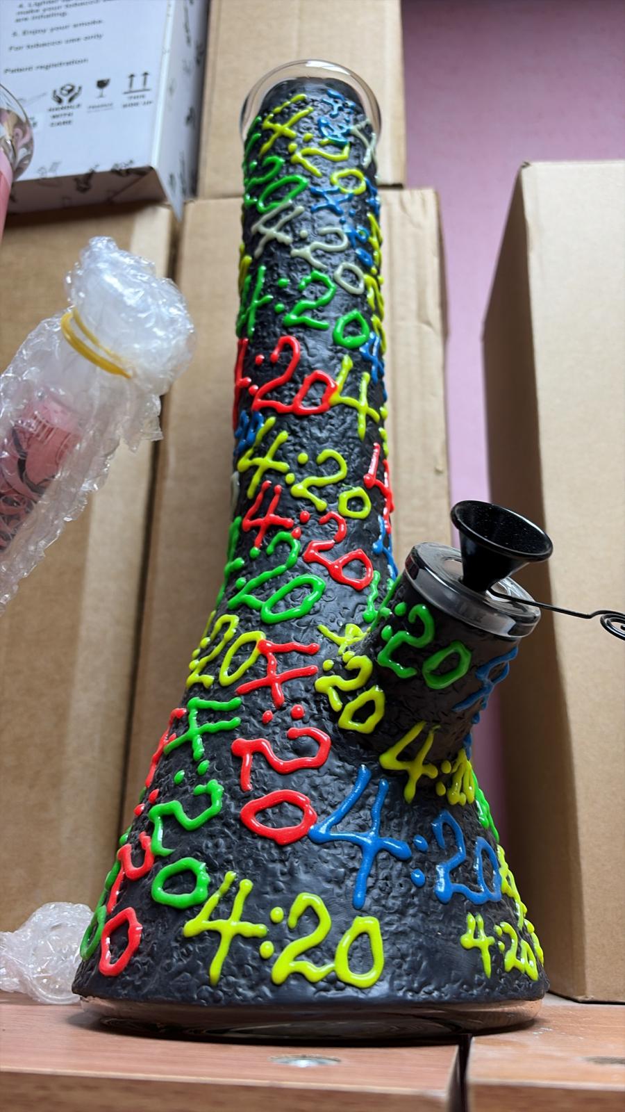 4:20 Beaker Bong | Textured Resin Art